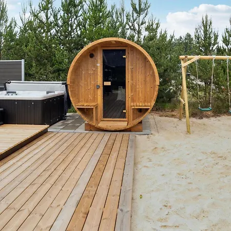 Дом отдыха 4 Bedroom Beautiful In Блаванн